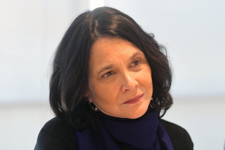 Murió a los 57 años Karen Poniachik, ex ministra de Minería del primer gobierno de Bachelet
