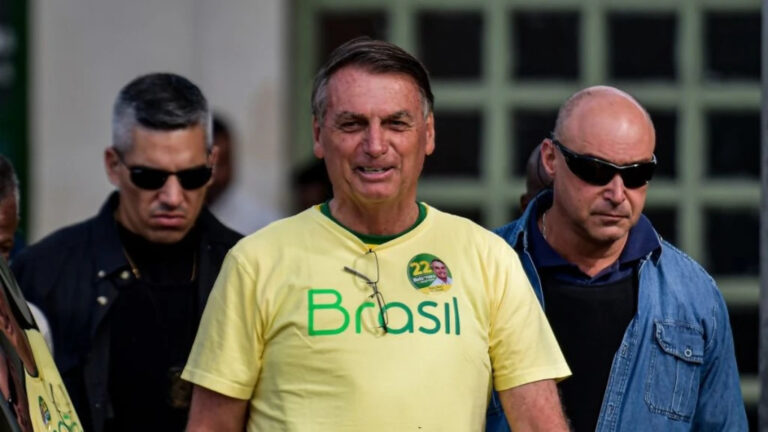 Bolsonaro guarda un extenso silencio tras su derrota ante Lula da Silva en las elecciones presidenciales de Brasil