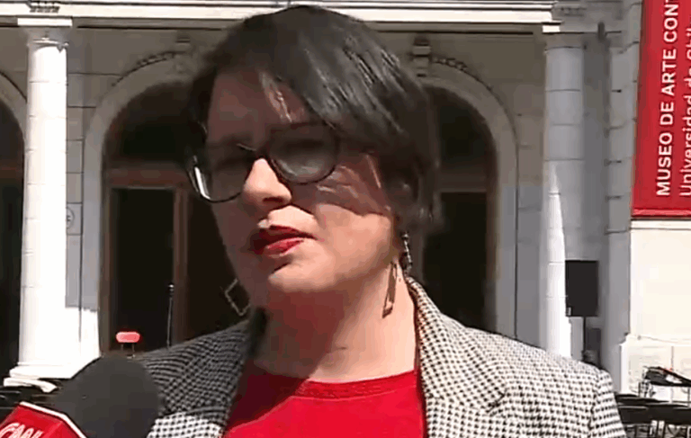 Ministra Brodsky por aumento del presupuesto en Culturas: 