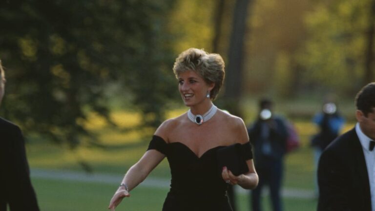 ¿Recuerdas el vestido de la venganza de la princesa Diana? Volverá en gloria y majestad gracias a 