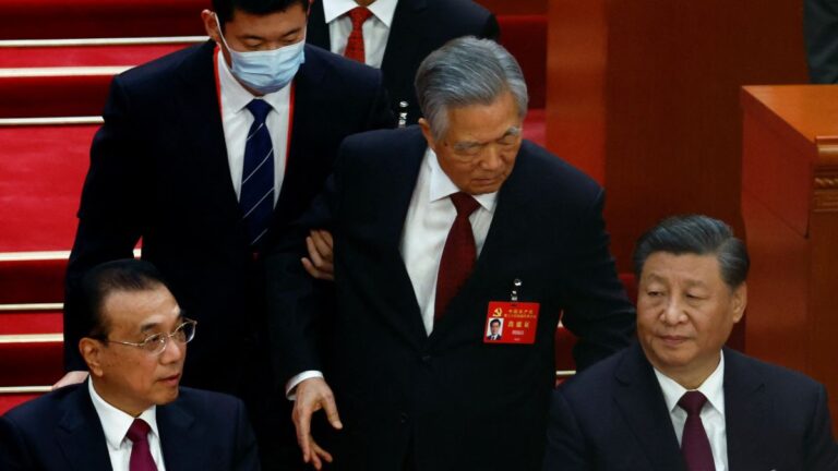 Prensa oficial china aseguró que Hu Jintao fue desalojado 