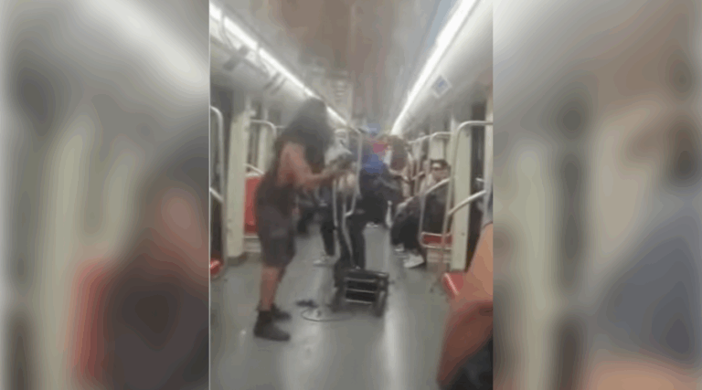 Registran pelea entre vendedor ambulante y músico en la Línea 3 del Metro