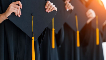 Tras política de Biden: Así funciona la condonación de préstamos estudiantiles en Estados Unidos