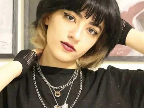 ¿Qué le pasó a Nika Shahkarami? Testigos de sus últimas horas ponen en duda la historia oficial de Irán