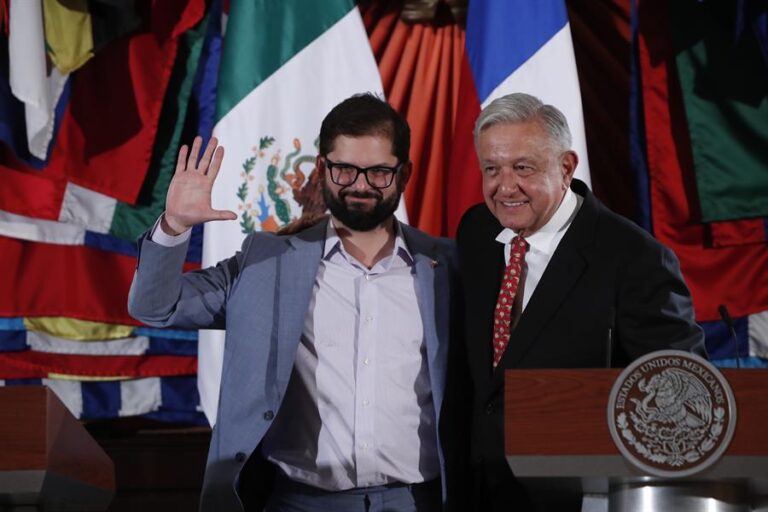 Presidente Boric urge desde México a Latinoamérica a 