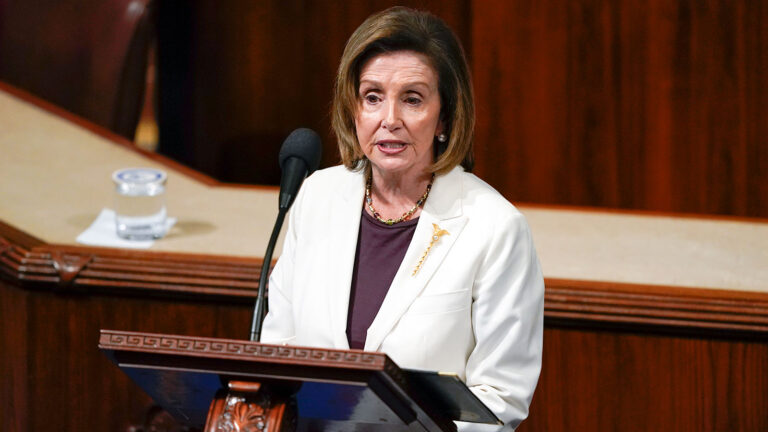 Estados Unidos: Nancy Pelosi anunció que se retira como liderazgo demócrata de la Cámara de Representantes