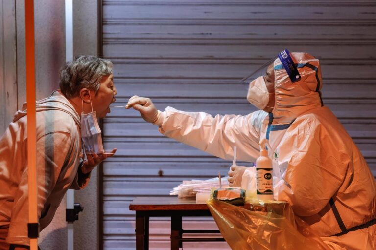 Cuarentenas más cortas y menos sanciones a aerolíneas: China anuncia nuevas medidas de ingreso para viajeros