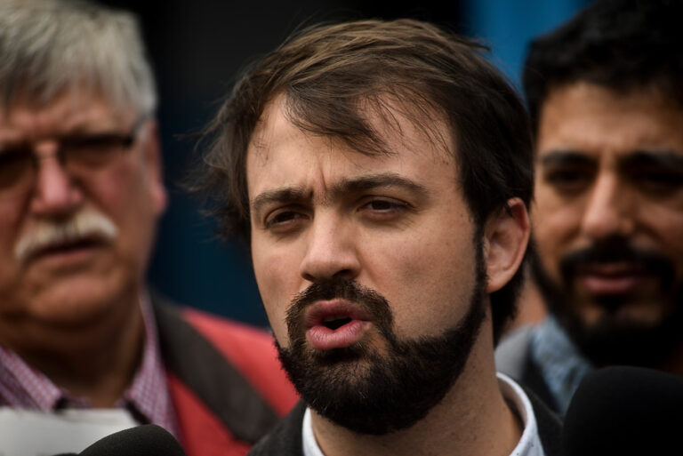 Jorge Sharp y propuesta de nueva Constitución: 