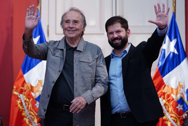 Joan Manuel Serrat fue recibido por Pdte. Boric en La Moneda: “Es un hombre con grandes y buenos proyectos”