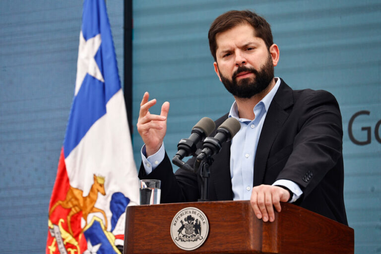 Cadem: Desaprobación al presidente Boric alcanzó el 61% y ministra Tohá llegó al 63% de aprobación