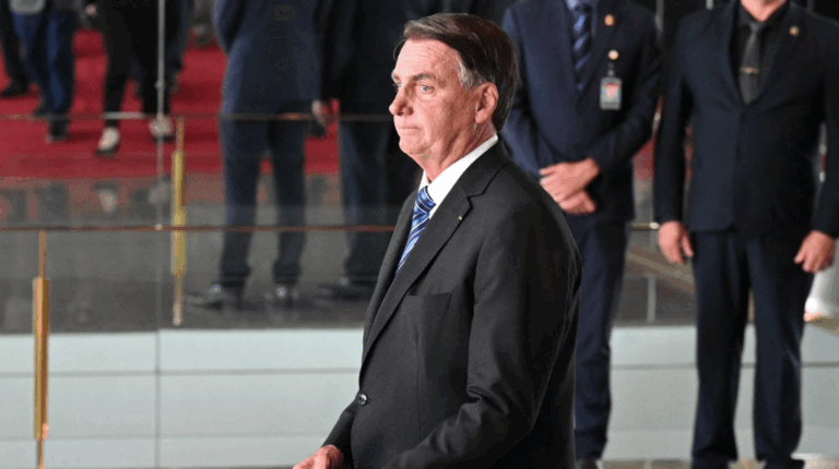 Bolsonaro habló por primera vez tras perder la segunda vuelta: No reconoció públicamente triunfo de Lula Da Silva