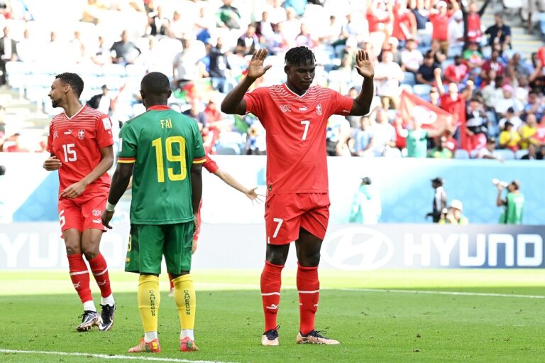 Qatar 2022: Suiza venció 1-0 a Camerún con respetuosa anotación de Breel Embolo
