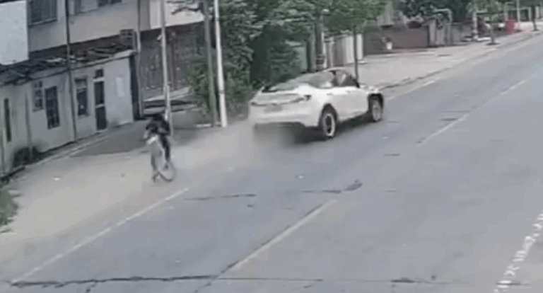 Tesla se compromete a ayudar en investigación por violento incidente en China