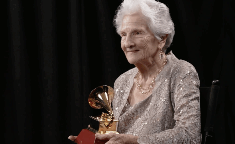Ángela Álvarez, ganadora del Grammy a Mejor Nuevo Artista a los 95 años: 
