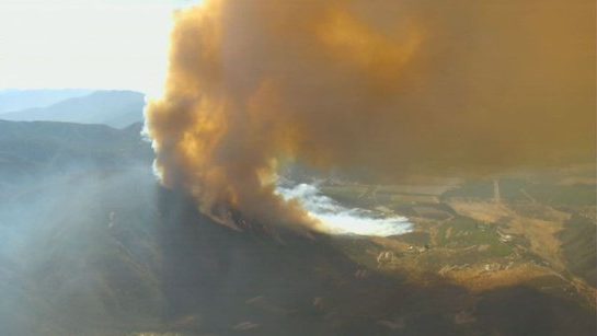 Incendios forestales: Onemi declaró Alerta Roja en Melipilla y Talagante