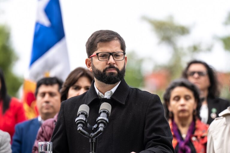 Presidente Boric reconoció que hubo “paso en falso” en fallido viaje de Izkia Siches a La Araucanía