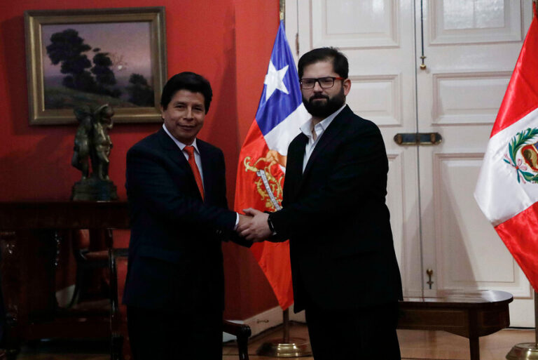 Presidentes Boric y Castillo acuerdan realizar la suspendida reunión de la Alianza del Pacífico en Perú