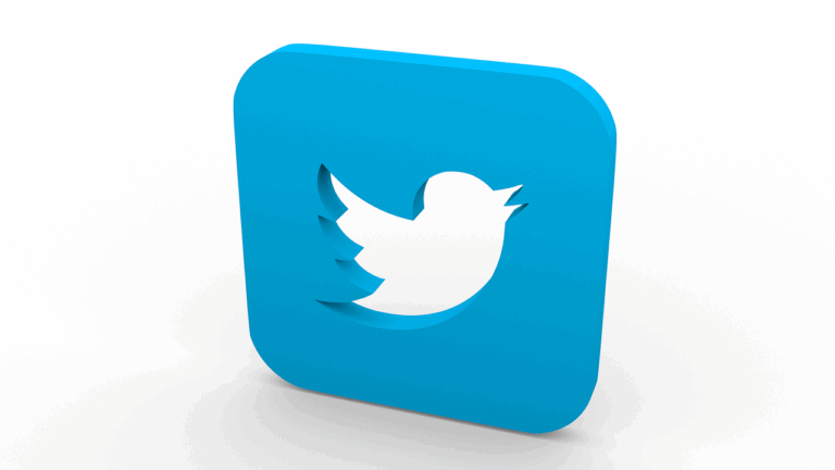 Twitter lucha contra ola de suplantaciones tras lanzar nuevo sistema pagado de verificación de cuentas