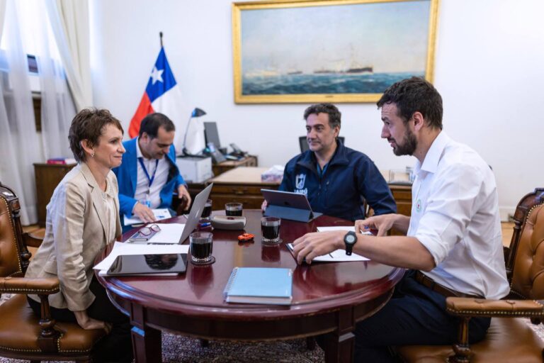 Ferias navideñas: Alcalde Vodanovic solicita a la ministra Tohá prevenir el comercial ilegal en diciembre