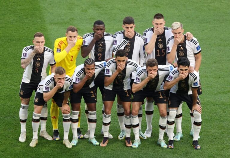 Alemania protesta contra la FIFA en la previa de su debut en Qatar: 