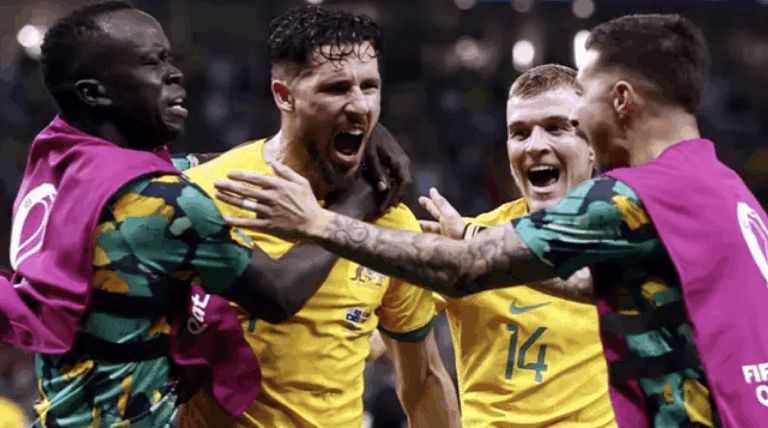 Australia vence a Dinamarca y se anota en los octavos de final: ¿Quién será su rival?