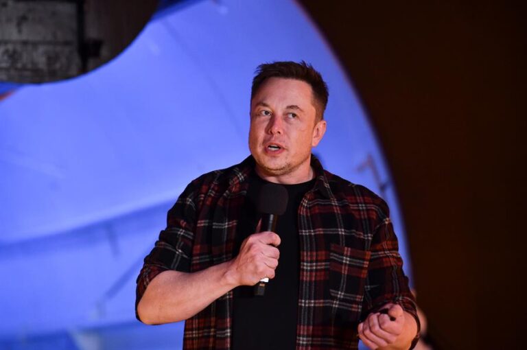 Rebelión contra Elon Musk: Trabajadores de Twitter presentan demanda colectiva por los despidos masivos