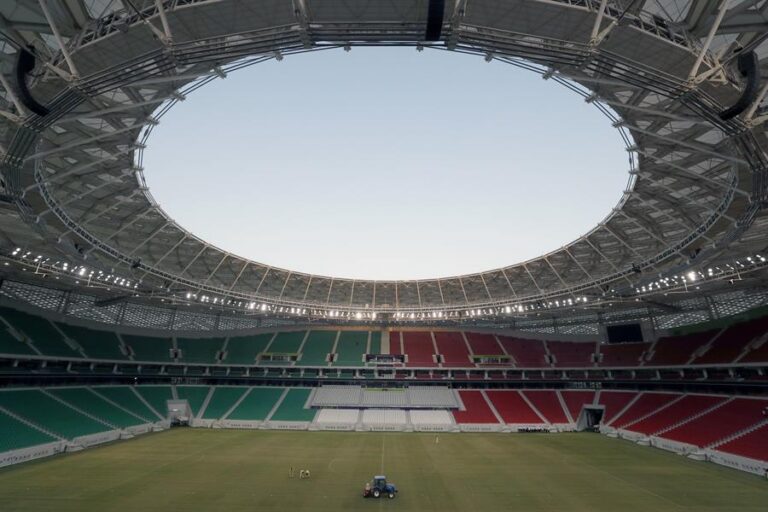 Organizadores del Mundial de Qatar prohibirán la venta de alcohol en los estadios