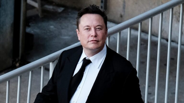 Elon Musk sugiere que podría cobrar US$ 8 al mes por la marca de verificación de Twitter