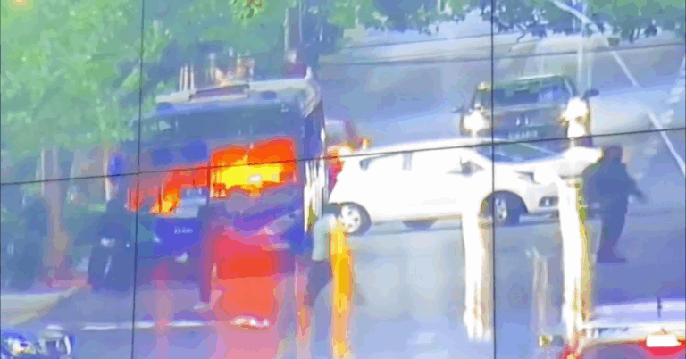 Delegada presidencial RM anunció que presentarán querella por quema de bus del sistema Red en Macul