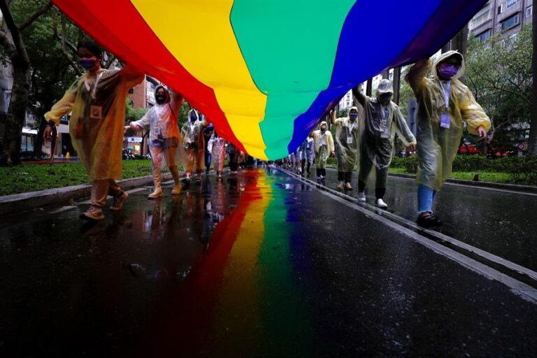 Parlamento de Singapur despenaliza el sexo homosexual, pero blinda el matrimonio como una unión exclusivamente heterosexual