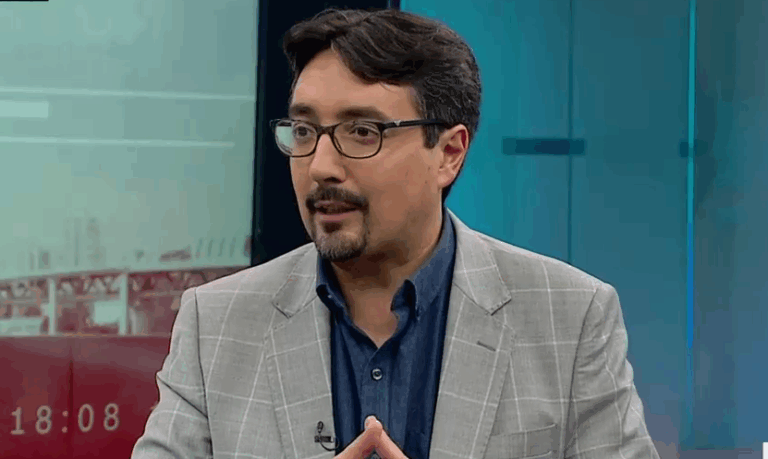 Latorre por Ley Nain-Retamal: 