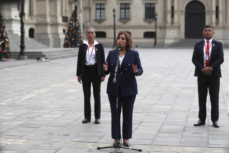 La cancillería peruana rechaza la injerencia de México en sus asuntos internos