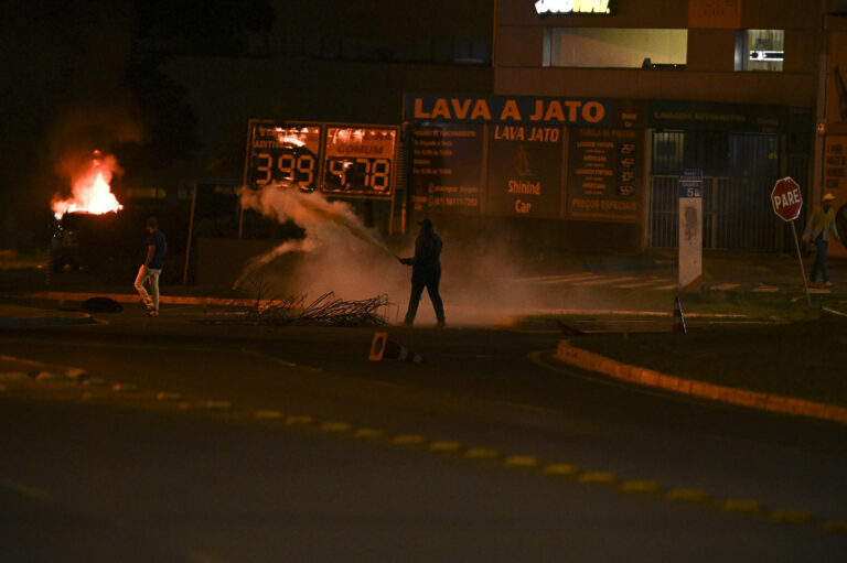 Investidura de Lula da Silva: A una semana encuentran más explosivos en Brasilia