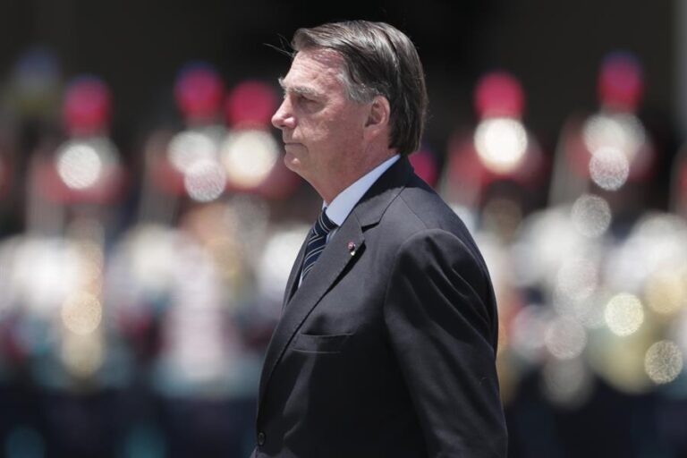 Gobierno de Bolsonaro le desea éxito a Boluarte como presidenta de Perú
