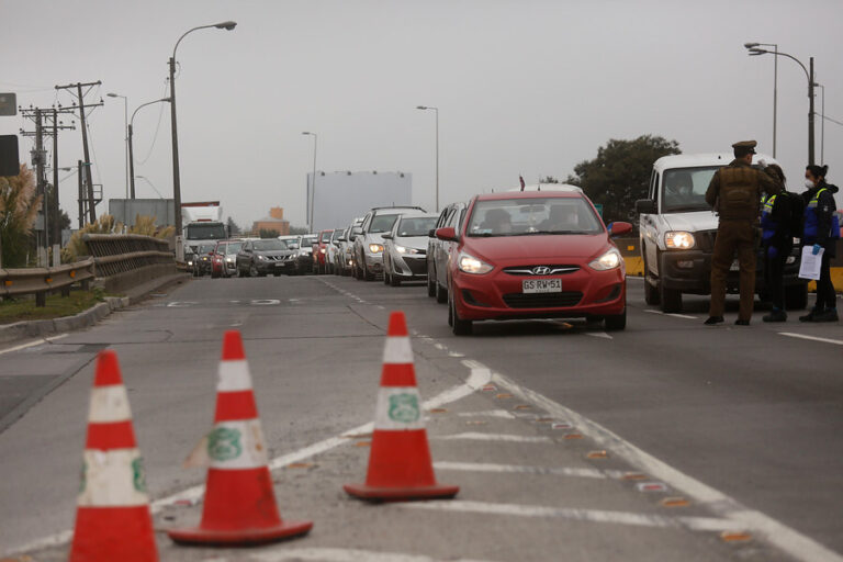 Choque triple obligó a suspender el tránsito en Puente Juan Pablo II en Concepción