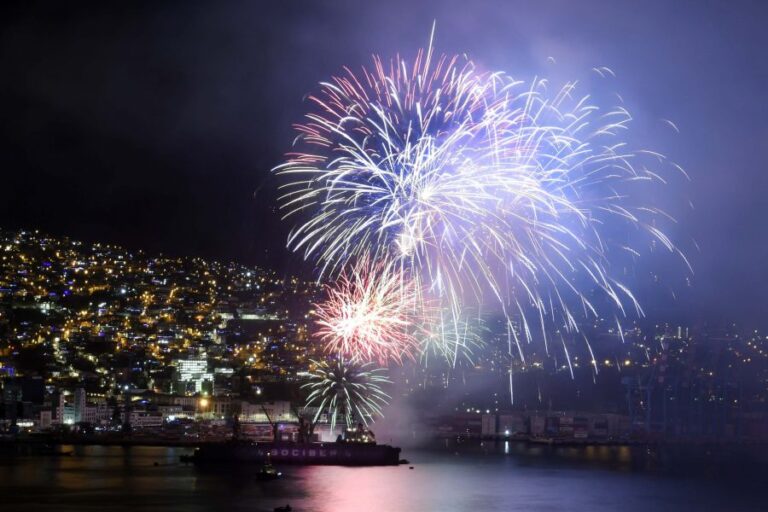 Dirección de Movilidad advierte que pruebas de pirotecnia vencida en Valparaíso se extenderían de la celebración de Año Nuevo