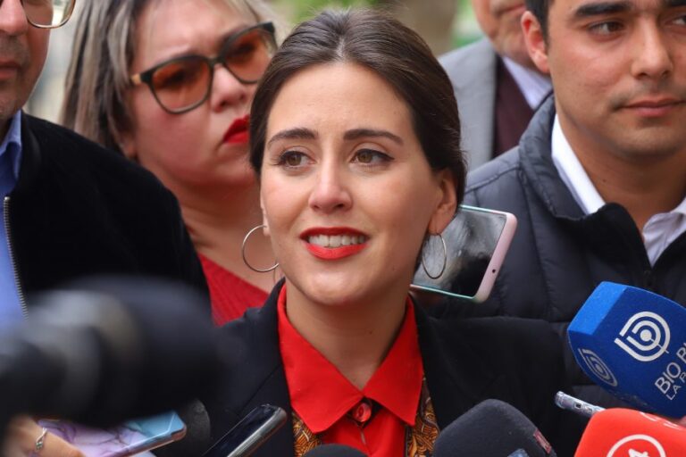 Alcaldesa Ripamonti anuncia que se investigará a Cesfam que negó anticonceptivo a mujer en Viña del Mar: 