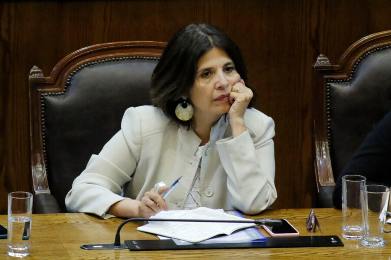 Marcela Ríos renuncia al Ministerio de Justicia: Asume en reemplazo Luis Cordero Vega