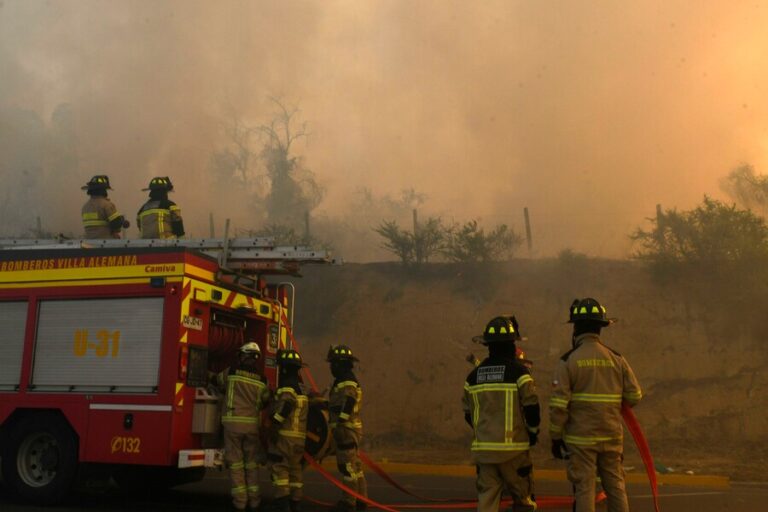 Onemi declaró alerta roja por incendio forestal en Quilpué: Siniestro consumió 100 hectáreas