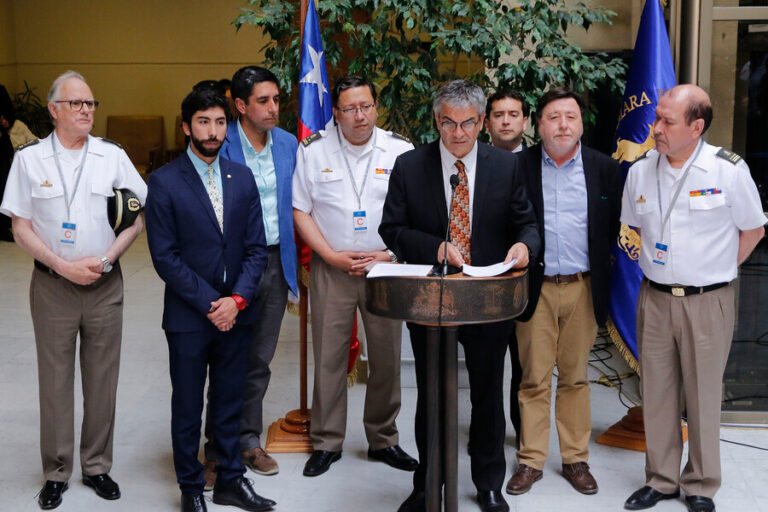Hacienda patrocinará proyecto de ley que busca entregar acreencias bancarias a Bomberos de Chile