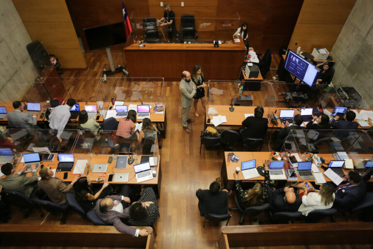 CDE no descarta perseguir penalmente a personas que compran licencias médicas falsas