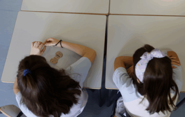 España prohíbe la publicidad sexista en juguetes: La TV no emitirá anuncios de muñecas y cocinas con niñas