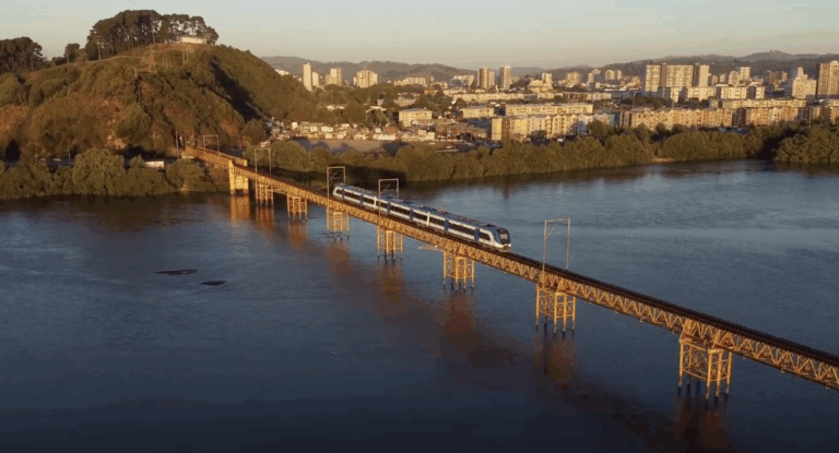 Suspenden indefinidamente el tránsito por el Puente Ferroviario sobre río Biobío: Revisa el plan de contingencia