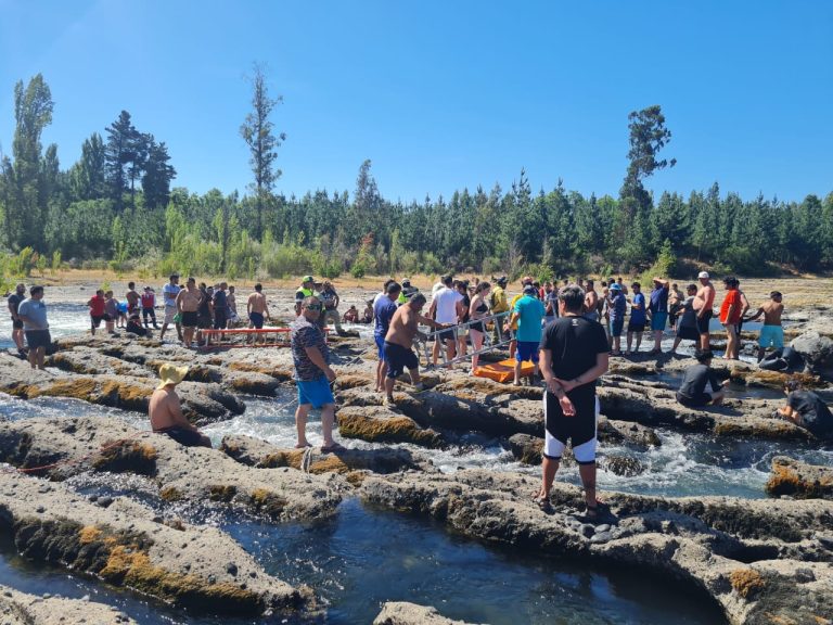 Mujer muere tras intentar salvar a dos menores de ahogarse en el Salto del Laja