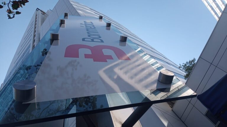 Dueño de Isapres Banmédica y Vida Tres exigirá compensaciones a Chile mediante mecanismo de resolución de conflictos