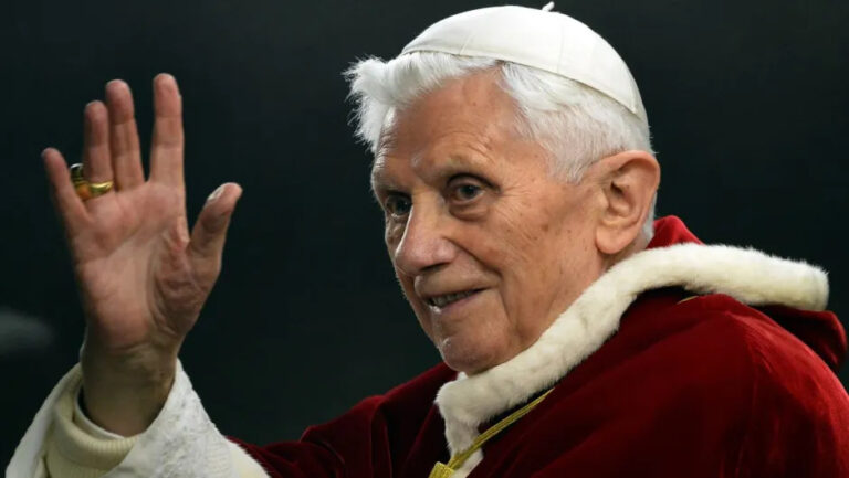 Muere Joseph Ratzinger, el papa emérito Benedicto XVI, a los 95 años