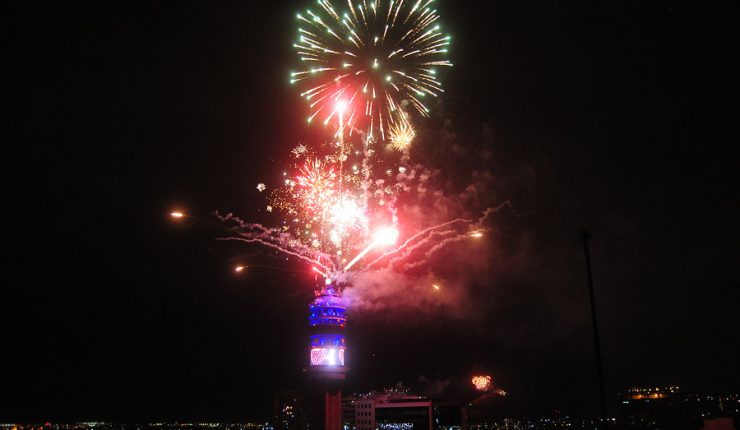 Municipios de la RM optan por recibir el 2023 sin fuegos artificiales: Recursos serán destinados a la comunidad