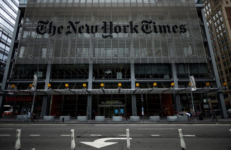 Histórica y masiva huelga de periodistas de The New York Times: Piden mejores condiciones laborales