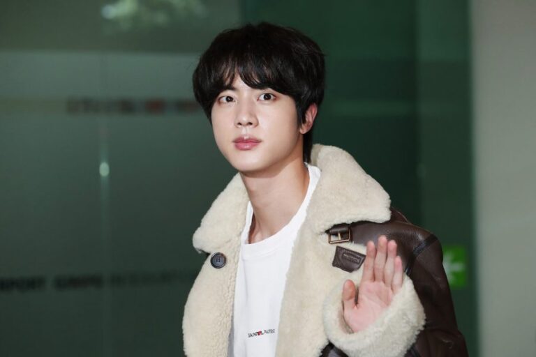 Jin, estrella de BTS, comenzó su servicio militar obligatorio