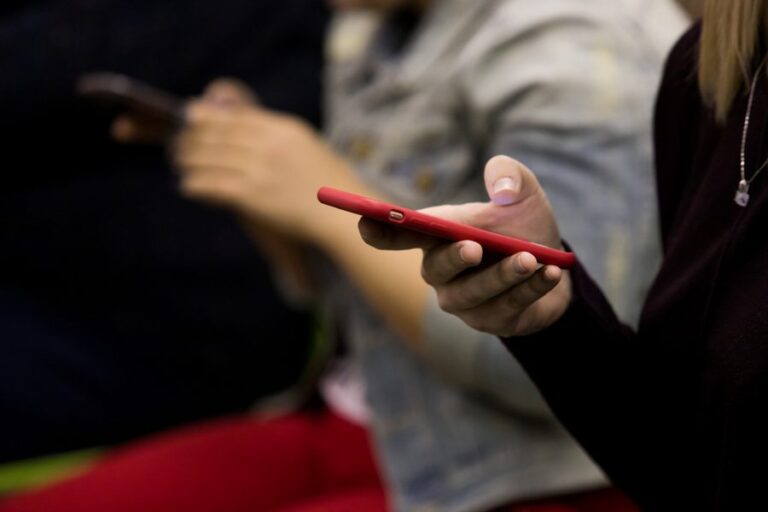 Todo lo que debes saber sobre ChatGPT, el chatbot de Inteligencia Artificial que sorprendió al mundo